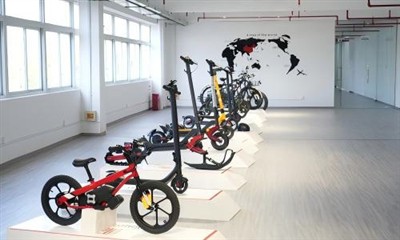 Mae Sgwteri Trydan wedi Dod yn Opsiwn Newydd ar gyfer Teithio Pellter Byr mewn Dinasoedd